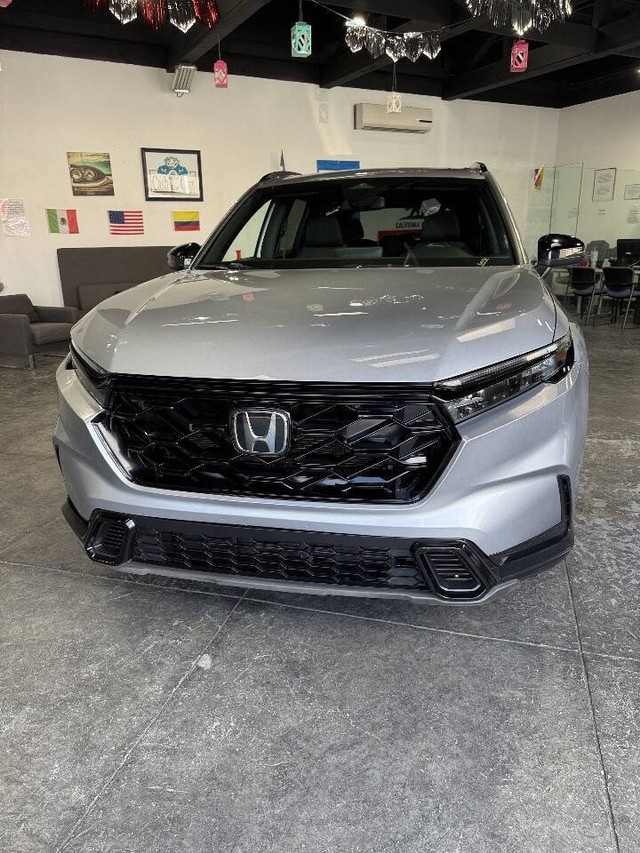 Honda CR-V Hybrid Vehicle Full-screen Gallery Image 35