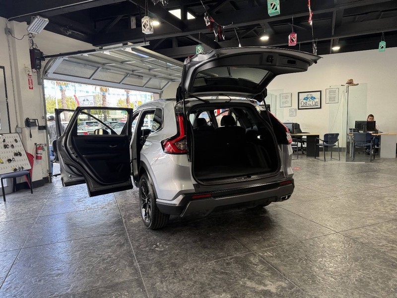 Honda CR-V Hybrid Vehicle Full-screen Gallery Image 44