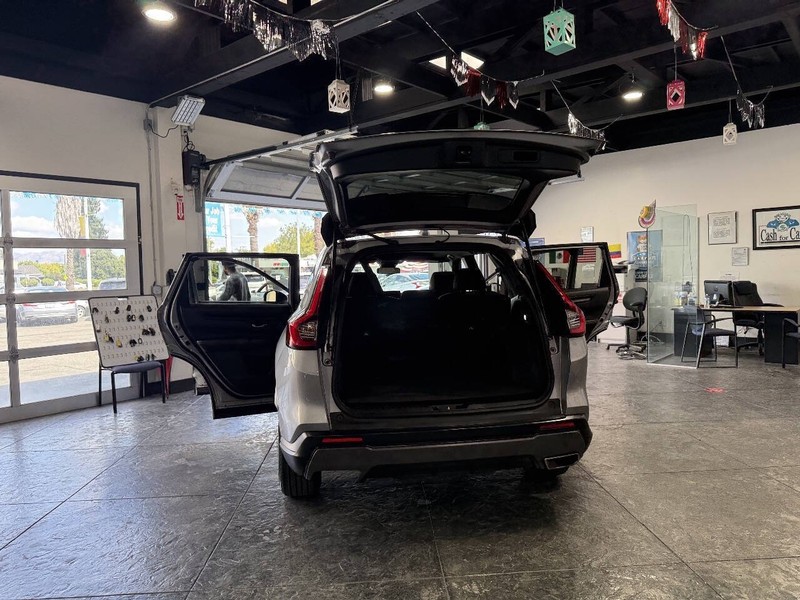 Honda CR-V Hybrid Vehicle Full-screen Gallery Image 45