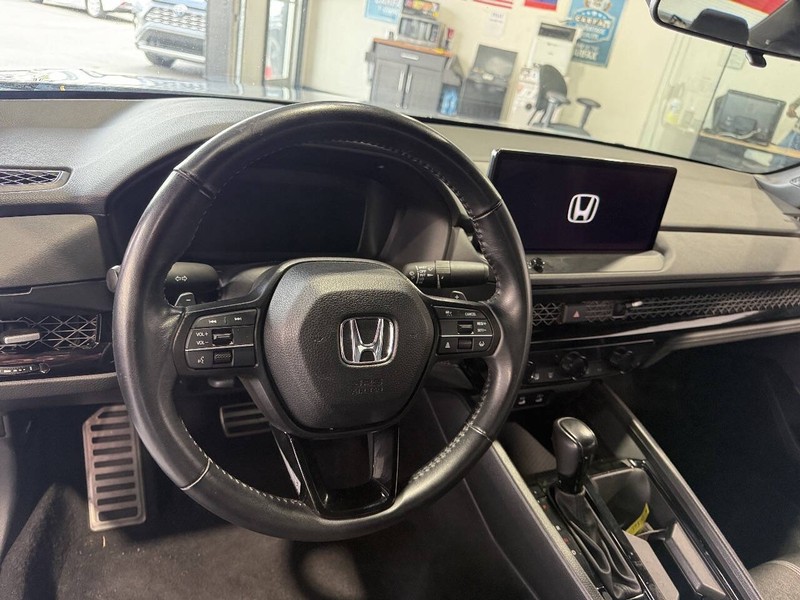 Honda Accord Hybrid Vehicle Full-screen Gallery Image 37