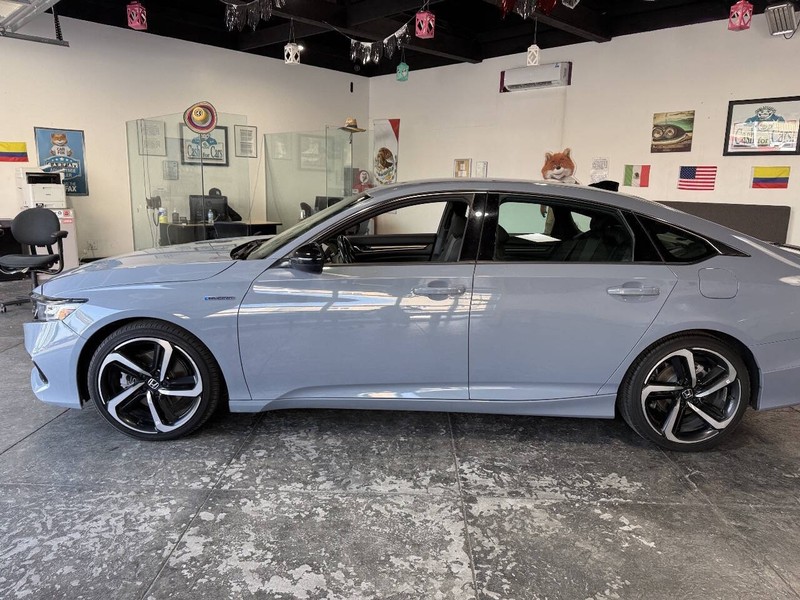 Honda Accord Hybrid Vehicle Full-screen Gallery Image 15