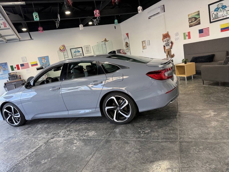 Honda Accord Hybrid Vehicle Full-screen Gallery Image 21