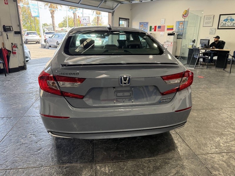Honda Accord Hybrid Vehicle Full-screen Gallery Image 23