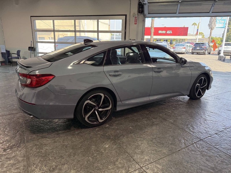 Honda Accord Hybrid Vehicle Full-screen Gallery Image 31