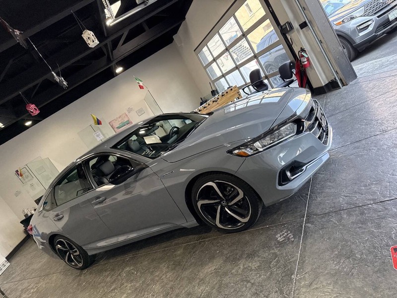 Honda Accord Hybrid Vehicle Full-screen Gallery Image 40