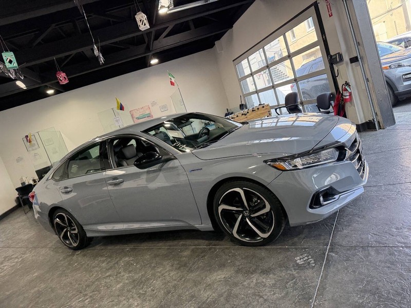 Honda Accord Hybrid Vehicle Full-screen Gallery Image 41