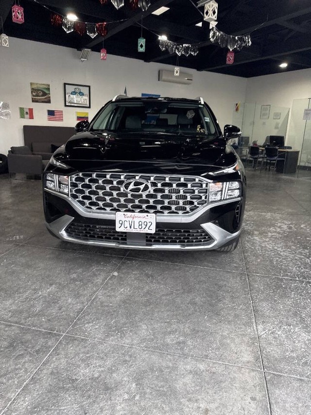 Hyundai Santa Fe Hybrid Vehicle Full-screen Gallery Image 06
