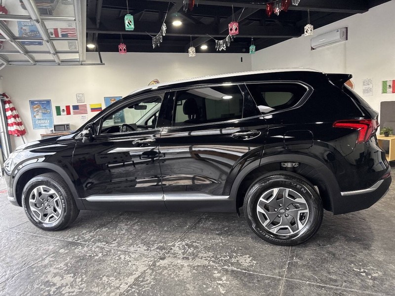 Hyundai Santa Fe Hybrid Vehicle Full-screen Gallery Image 19