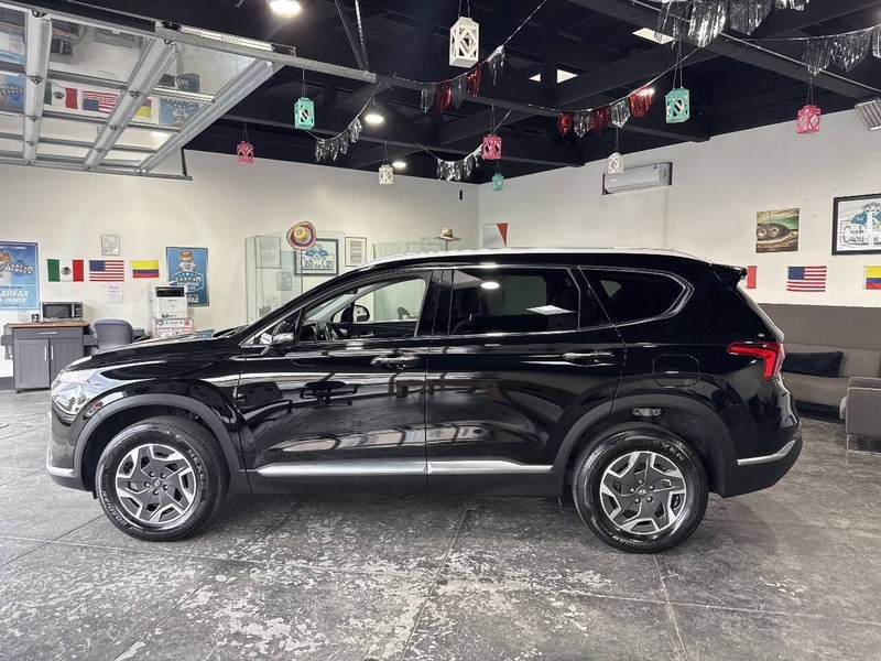Hyundai Santa Fe Hybrid Vehicle Full-screen Gallery Image 20