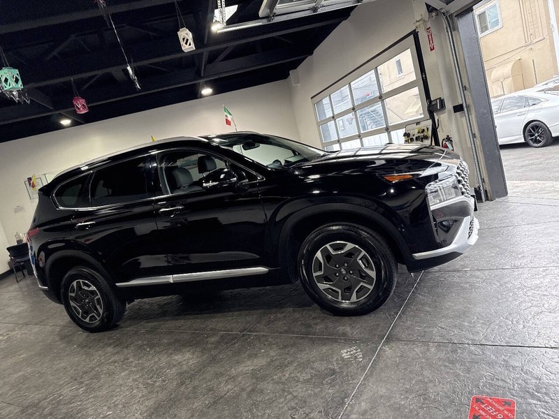 Hyundai Santa Fe Hybrid Vehicle Full-screen Gallery Image 45