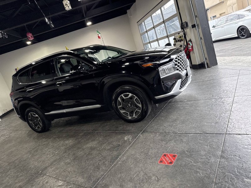Hyundai Santa Fe Hybrid Vehicle Full-screen Gallery Image 48