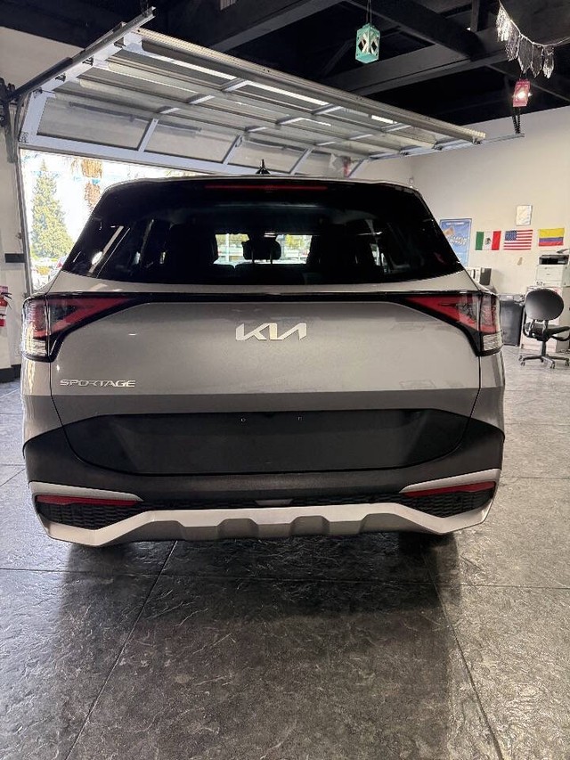 Kia Sportage Vehicle Full-screen Gallery Image 22