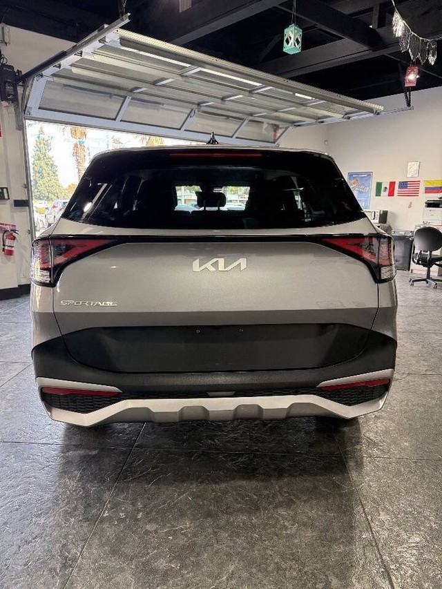 Kia Sportage Vehicle Full-screen Gallery Image 23