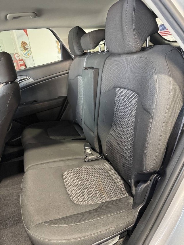 Kia Sportage Vehicle Full-screen Gallery Image 48