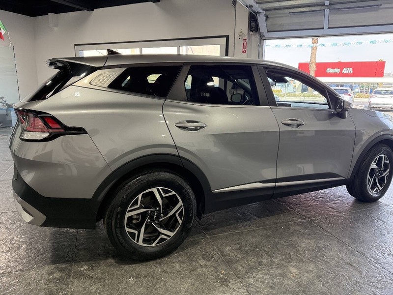Kia Sportage Vehicle Full-screen Gallery Image 25