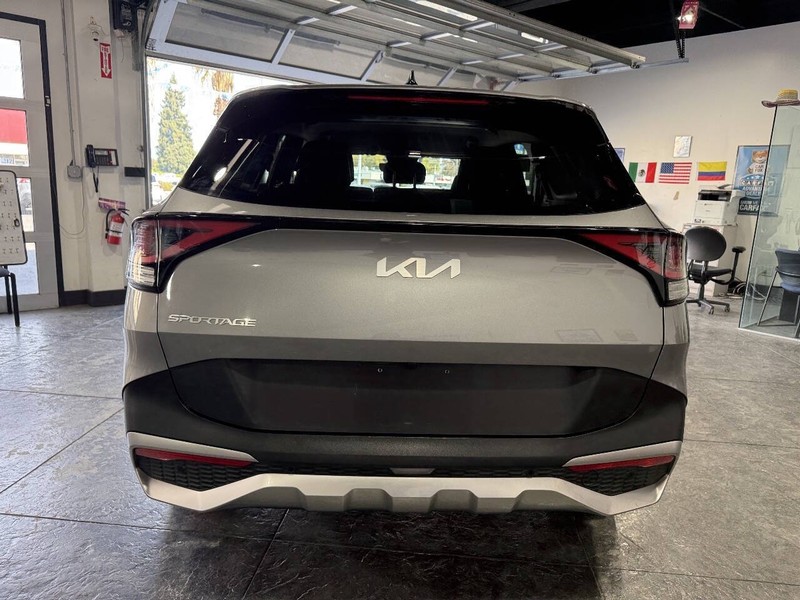 Kia Sportage Vehicle Full-screen Gallery Image 27