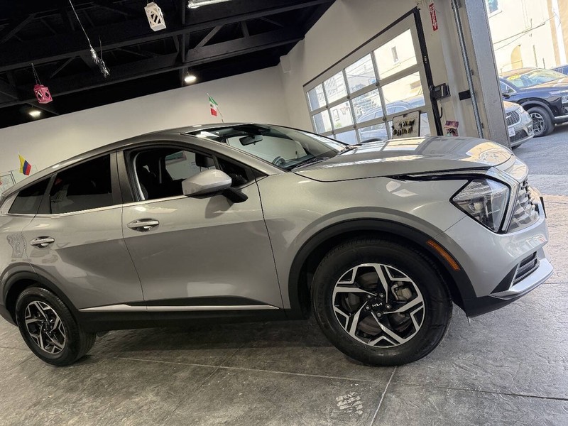 Kia Sportage Vehicle Full-screen Gallery Image 34
