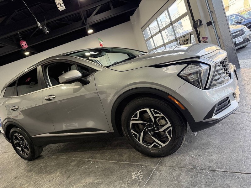 Kia Sportage Vehicle Full-screen Gallery Image 45