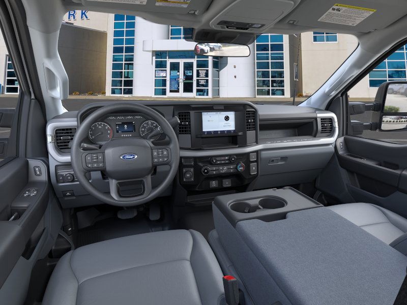 Ford F2B Vehicle Full-screen Gallery Image 9