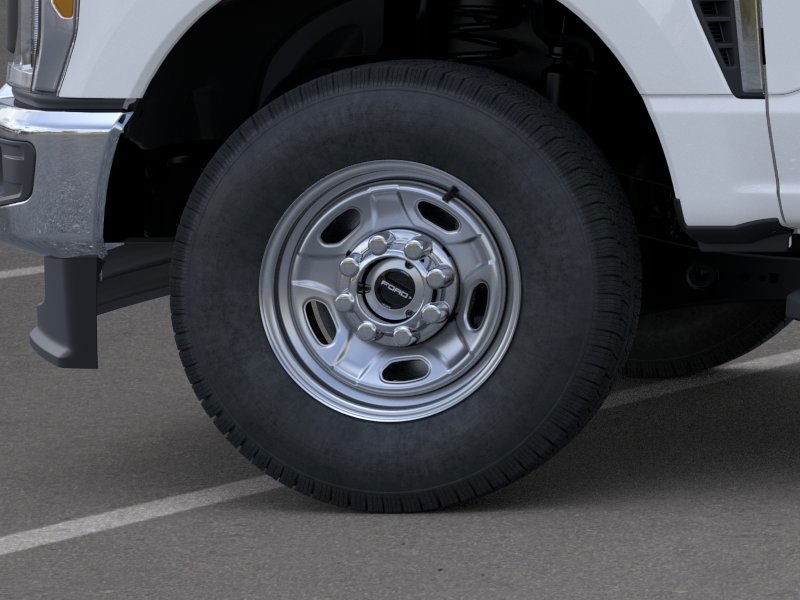 Ford F2B Vehicle Full-screen Gallery Image 19