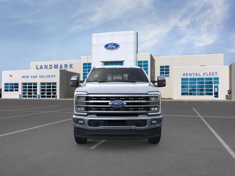 Ford Super Duty F-250 SRW Vehicle Full-screen Gallery Image 6