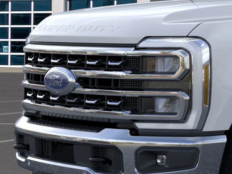 Ford Super Duty F-250 SRW Vehicle Full-screen Gallery Image 17