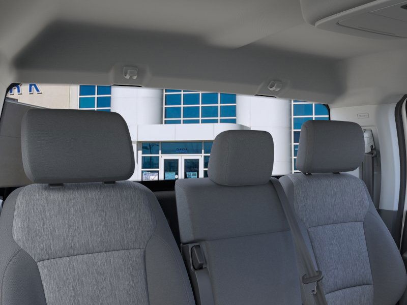 Ford Super Duty F-250 SRW Vehicle Full-screen Gallery Image 22