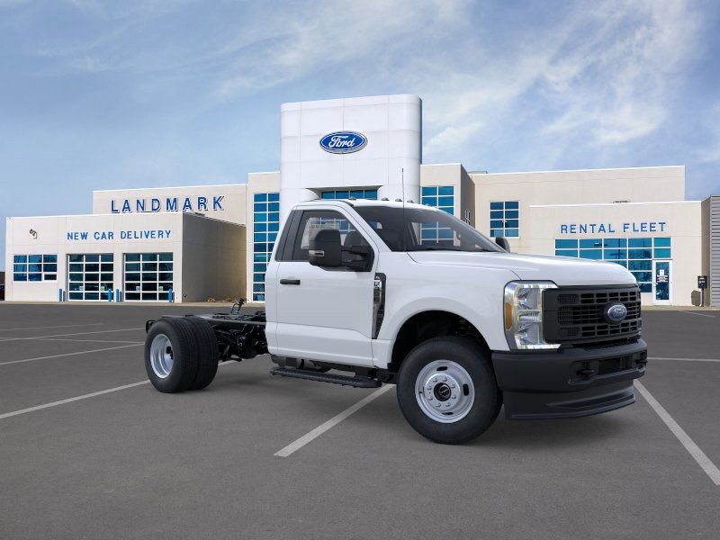 Ford Super Duty F-350 DRW Vehicle Full-screen Gallery Image 7