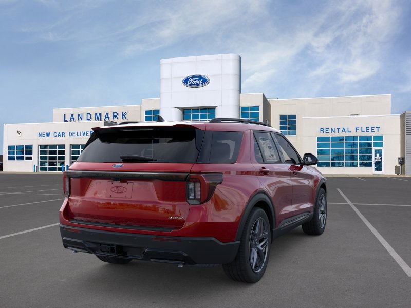 Ford Explorer Vehicle Full-screen Gallery Image 8