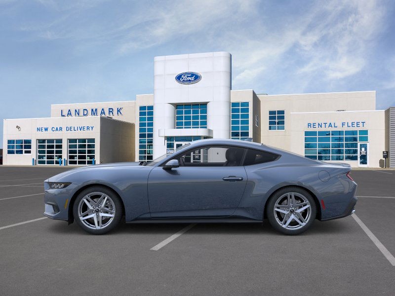 Ford Mustang Vehicle Full-screen Gallery Image 3