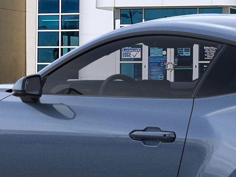 Ford Mustang Vehicle Full-screen Gallery Image 20