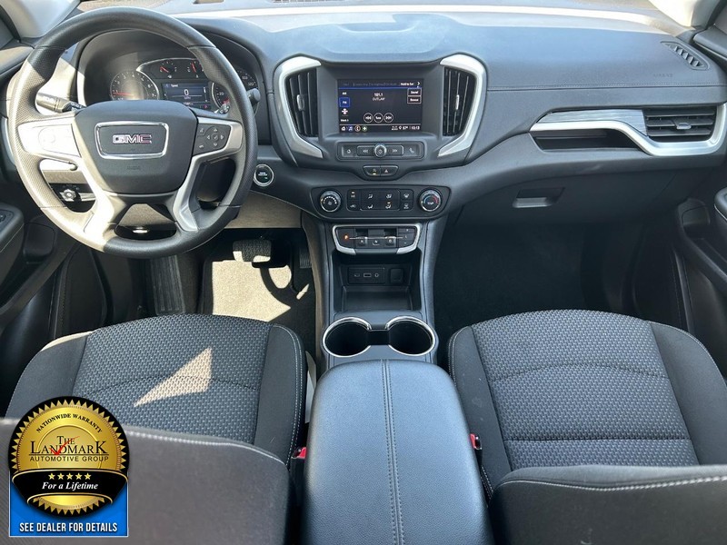 GMC Terrain Vehicle Full-screen Gallery Image 15