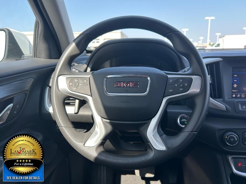 GMC Terrain Vehicle Full-screen Gallery Image 16