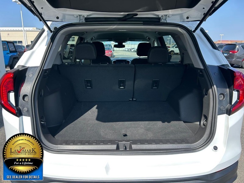 GMC Terrain Vehicle Full-screen Gallery Image 18