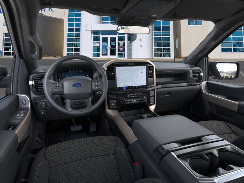 Ford F-150 Vehicle Full-screen Gallery Image 9