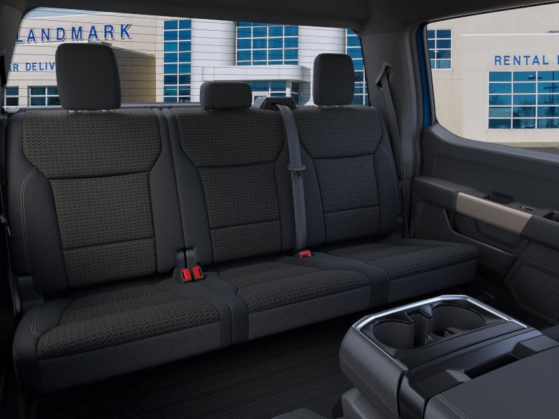 Ford F-150 Vehicle Full-screen Gallery Image 11