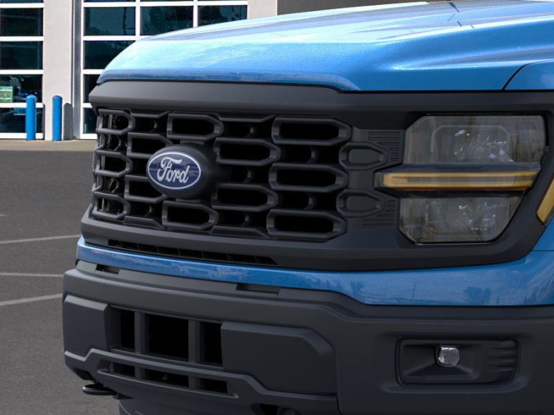 Ford F-150 Vehicle Full-screen Gallery Image 17