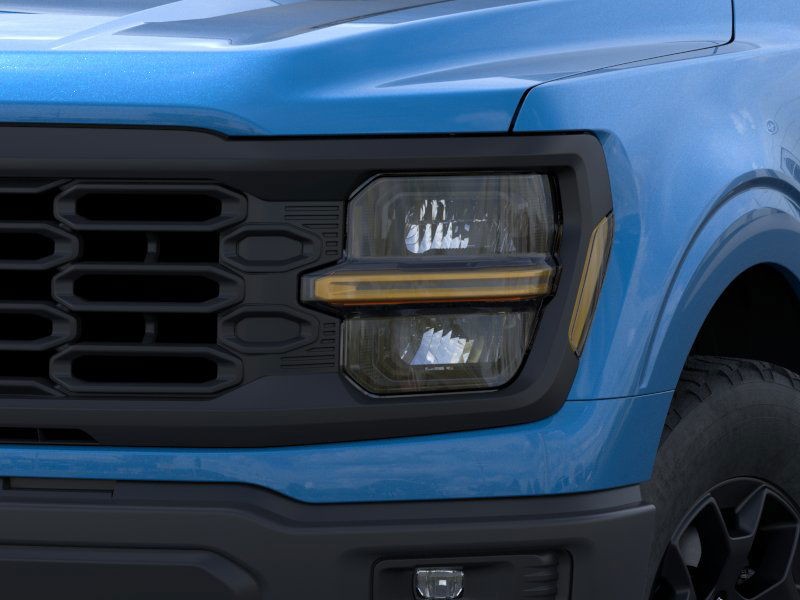 Ford F-150 Vehicle Full-screen Gallery Image 18