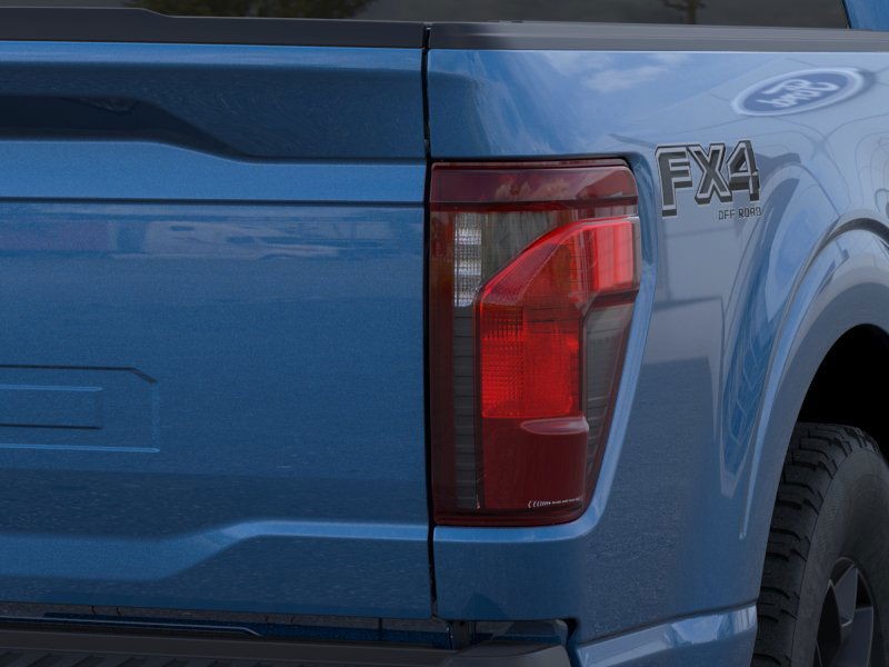 Ford F-150 Vehicle Full-screen Gallery Image 21