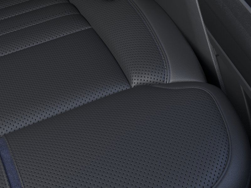 Ford F-150 Vehicle Full-screen Gallery Image 16