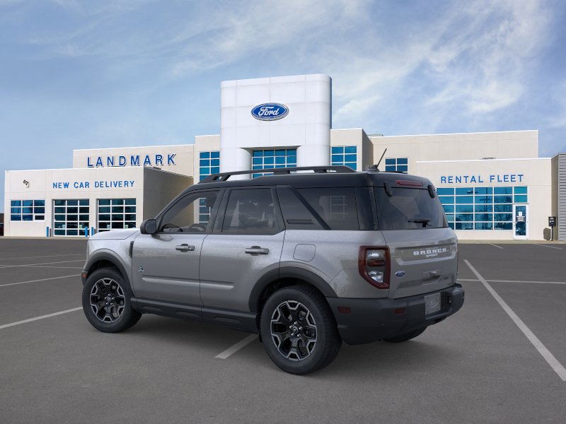 Ford Bronco Sport Vehicle Full-screen Gallery Image 4