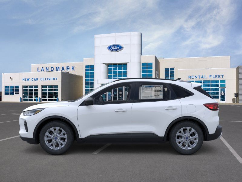 Ford Escape Vehicle Full-screen Gallery Image 3