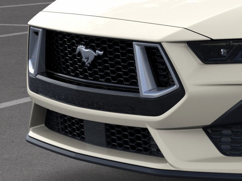 Ford Mustang Vehicle Full-screen Gallery Image 17