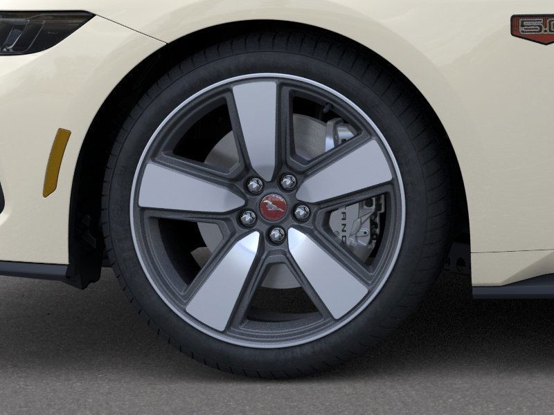 Ford Mustang Vehicle Full-screen Gallery Image 19