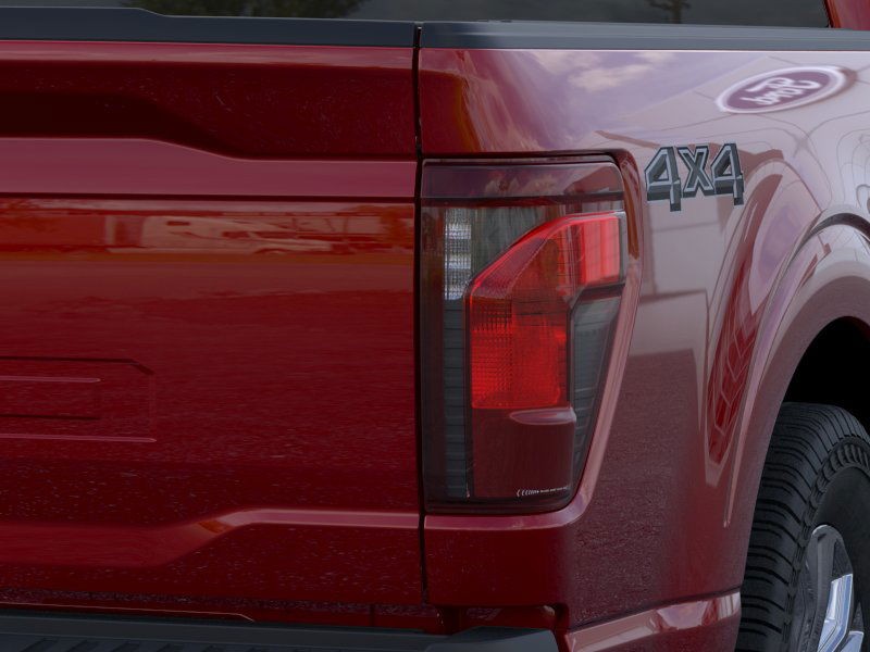 Ford F-150 Vehicle Full-screen Gallery Image 21