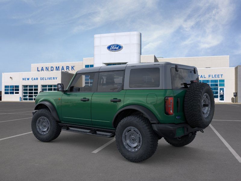 Ford Bronco Vehicle Full-screen Gallery Image 4