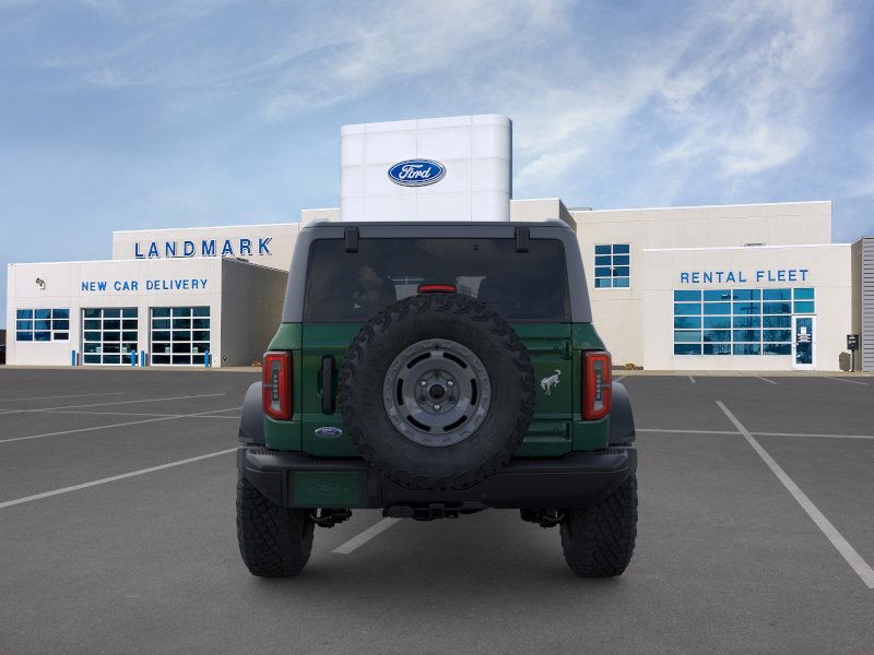 Ford Bronco Vehicle Full-screen Gallery Image 5