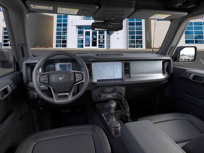 Ford Bronco Vehicle Full-screen Gallery Image 9