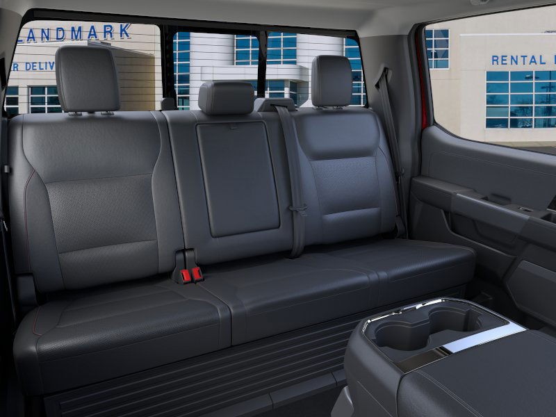 Ford Super Duty F-250 SRW Vehicle Full-screen Gallery Image 11