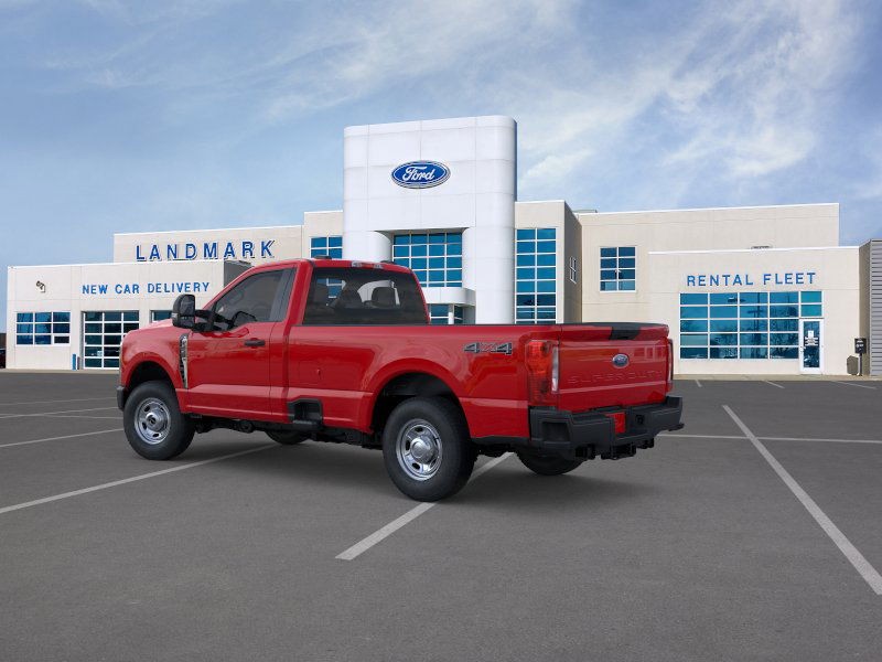 Ford Super Duty F-250 SRW Vehicle Full-screen Gallery Image 4